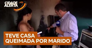 Un mari violent menace sa famille et met le feu à leur maison