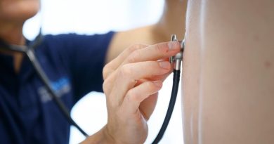 Un médecin valaisan condamné pour lésions corporelles graves | RTS