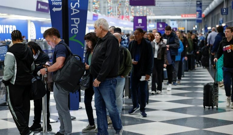 Un millier de vols annulés aux Etats-Unis, sous paralysie budgétaire