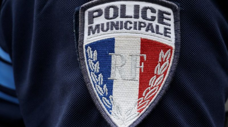 Un policier municipal frappé lors d'une ronde dans une petite ville du Doubs, les agresseurs ont pris la fuite en voiture