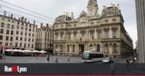 Un rassemblement organisé contre les violences faites aux enfants à Lyon