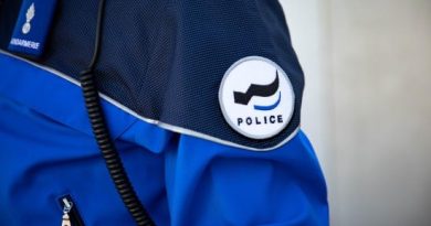 Un réseau de faux guérisseurs démantelé dans le canton de Fribourg | RTS