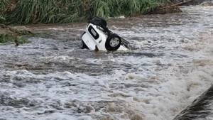 Un véhicule emporté par les eaux au gué de Presqu’île, la mairie dénonce l'absence de sécurisation du site