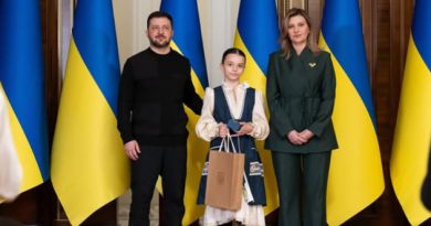 Une jeune gymnaste ukrainienne qui a perdu une jambe dans un bombardement russe reçoit la distinction « Avenir de l’Ukraine »