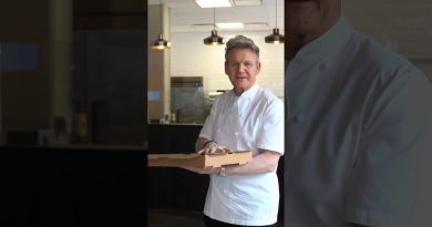 Une livraison surprise à Street Pizza pour la Journée de l'Ananas !