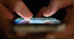 Une plateforme de discussion pour les mineurs confrontés à diverses formes de violence