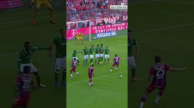 Une tactique de coup franc impressionnante au football