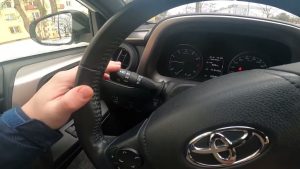 Utilisation des clignotants sur Toyota RAV4 IV (2013-2018)