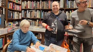 VIDÉO - "Je n'ai pas de mot" : la joie et l'émotion des fans de Renaud à Nantes - ICI