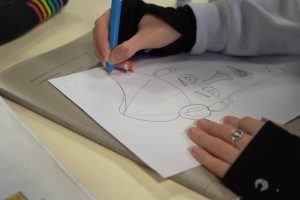 VIDÉO. Une école "de la liberté et du droit d'informer" : des dessinateurs de presse initient des lycéens à la caricature