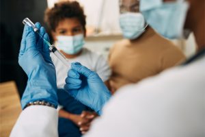 Vacciner nos enfants pour les protéger