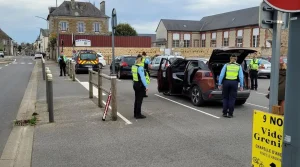 Vaste opération anti-délinquance dans deux communes de l’Orne : une centaine de voitures