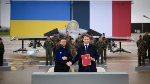 Vente de 100 avions Rafale à l’Ukraine : la Russie accuse la France d'"alimenter" la guerre au lendemain d’un accord historique