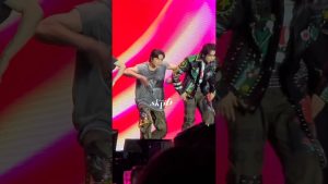 Vérification des faits : NCT 127 et Johnny en lumière