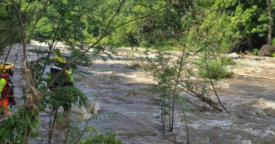 Vieux-Habitants : trois personnes piégées par une crue à Grande Rivière