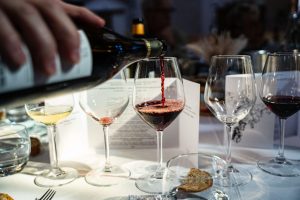 Vignobles : En novembre, c'est le Sud-Ouest qui offre sa tournée - Dis-leur !