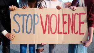 Violences faites aux femmes : les lois évoluent, mais la réalité du terrain reste un défi en Martinique