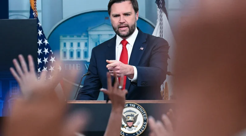 Aux États-Unis, René Girard à l’ombre des ultraconservateurs Peter Thiel et J. D. Vance