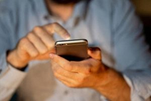 Voulant comprendre les raisons de la rupture, il inonde son ex de sms dans l'Orne