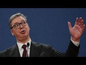 Vučić qualifie d'« attaque terroriste » un incident au Parlement