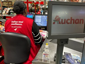 Justice invalide le plan de licenciements d'Auchan prévoyant 2400 suppressions d'emplois