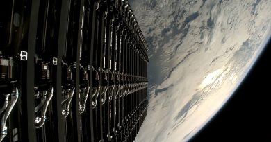 SpaceX lance 28 satellites Starlink avec le nouveau Falcon 9 depuis la Californie (vidéo)