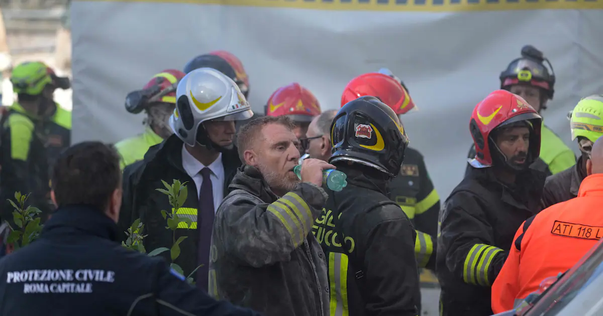 « Opération longue à Rome : un ouvrier coincé après l’effondrement d’une tour médiévale en travaux »