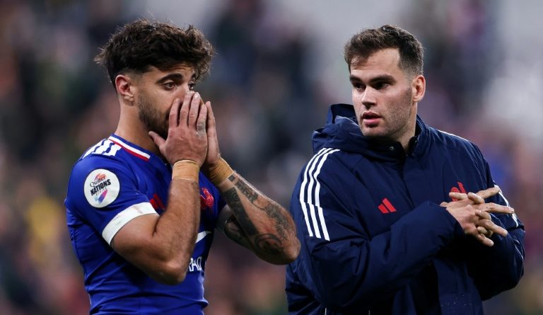 XV de France: après la claque sud-africaine, une tournée à terminer