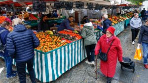« Protéger les marchés français : une inscription à l'Unesco en débat »