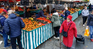 « Protéger les marchés français : une inscription à l'Unesco en débat »