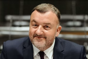 Prisma Media renforce son contrôle éditorial sur les magazines télé après le rachat par Vivendi.