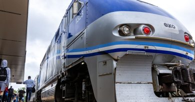 Perturbations du réseau de trains de banlieue après un heurt au viaduc de la rue Guy