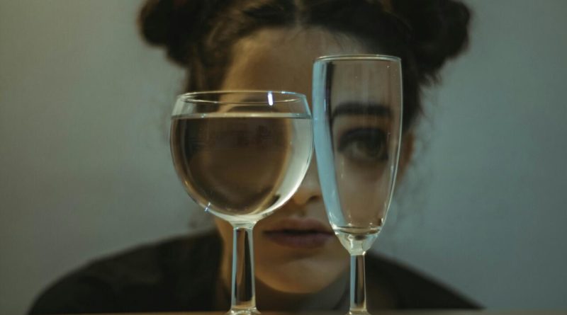 Alcool : addiction et prise en charge chez les femmes, un enjeu de santé majeur