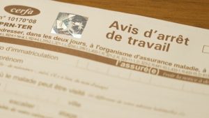 Arrêts maladie : les députés adoptent une nouvelle mesure pour un meilleur encadrement