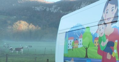 Bébé-bus : la halte-garderie ambulante qui permet de choisir ville et jour