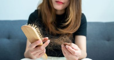 Automne : stratégies efficaces pour prévenir la chute de cheveux saisonnière