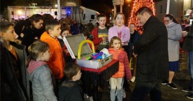 Une commune de la Mayenne célèbre Noël pendant un mois entier !