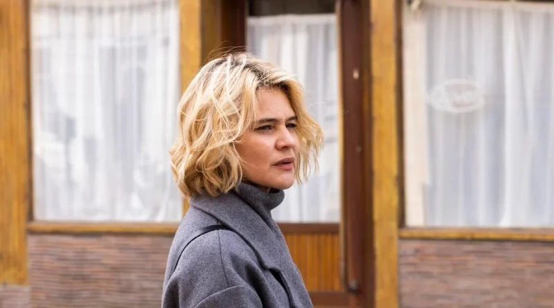 Marie Denarnaud : de 'HPI' à 'Désenchantées', elle critique TF1 dans sa carrière