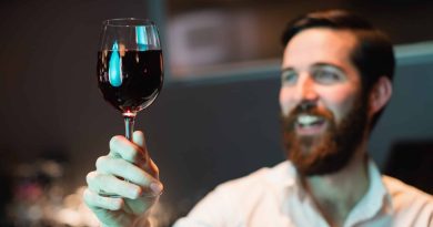 Le Verre Personnalisé : Un Outil d'Œnologie et de Communication Essentiel - Oenologie.fr