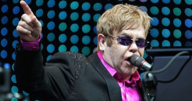 Elton John évoque sa perte de la vue : « Ça a été dévastateur »
