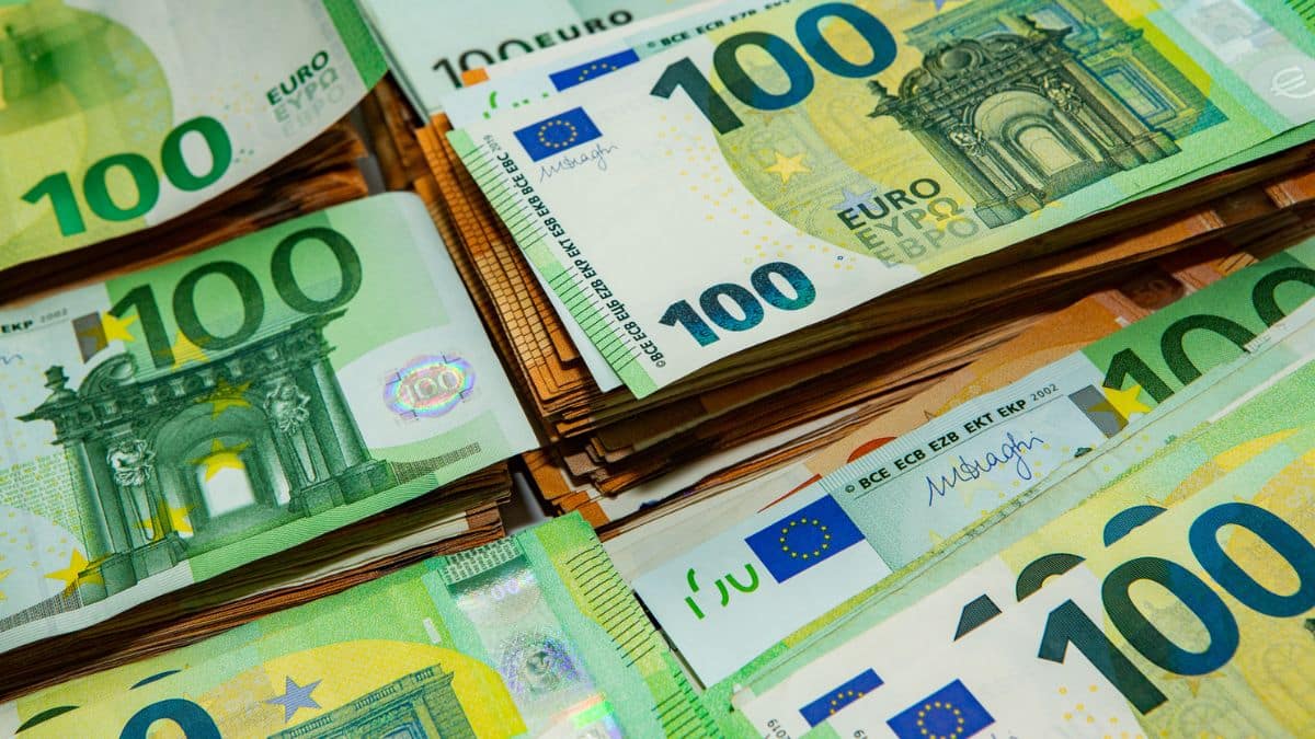 Dinar algérien : qui gagne, qui perd face à la flambée de l’euro sur le marché