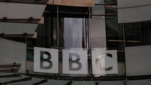 La BBC se défend contre Trump, déclare son président - RTBF Actus