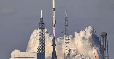 Blue Origin de Jeff Bezos récupère le propulseur de sa grande fusée, une avancée technique