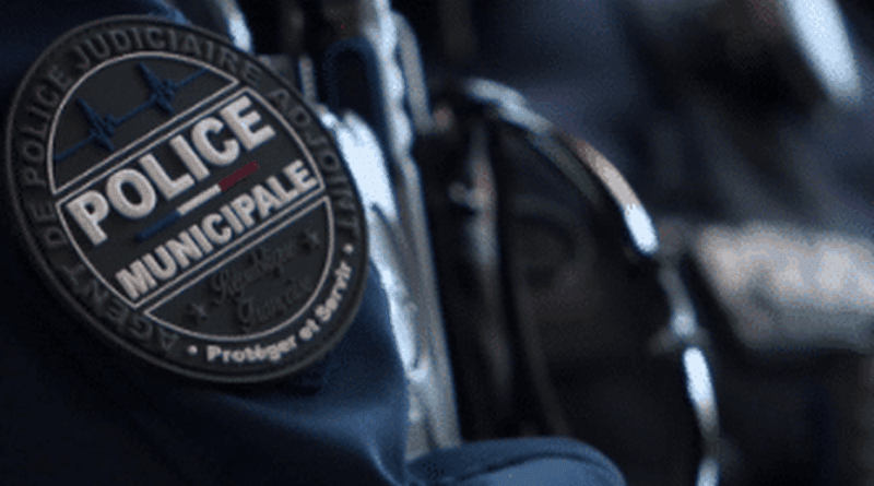 Un adolescent de 16 ans meurt à scooter en fuyant un contrôle de police à Tourcoing.