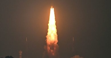 L’Inde lance un satellite record et renforce ses ambitions lunaires dans l’espace. Décollage du lanceur indien LVM3-M5