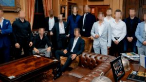 Enquête sur une organisation masculiniste : 'Trouver des femmes pour nous servir' - RTBF Actus