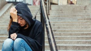 Santé mentale des jeunes : des indicateurs alarmants signalent une crise imminente - RTBF Actus