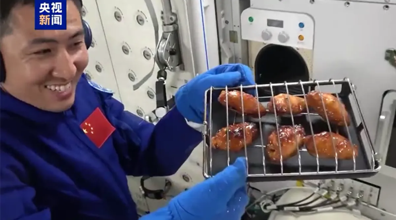 Des astronautes chinois réalisent le premier barbecue orbital avec poulet grillé et bœuf