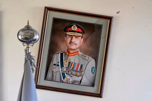 Pakistan : Asim Munir, chef de l’armée du pays, aux portes des pleins pouvoirs