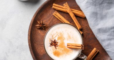 Découvrez le dirty chai latte : un mélange unique de thé épicé et d'espresso.